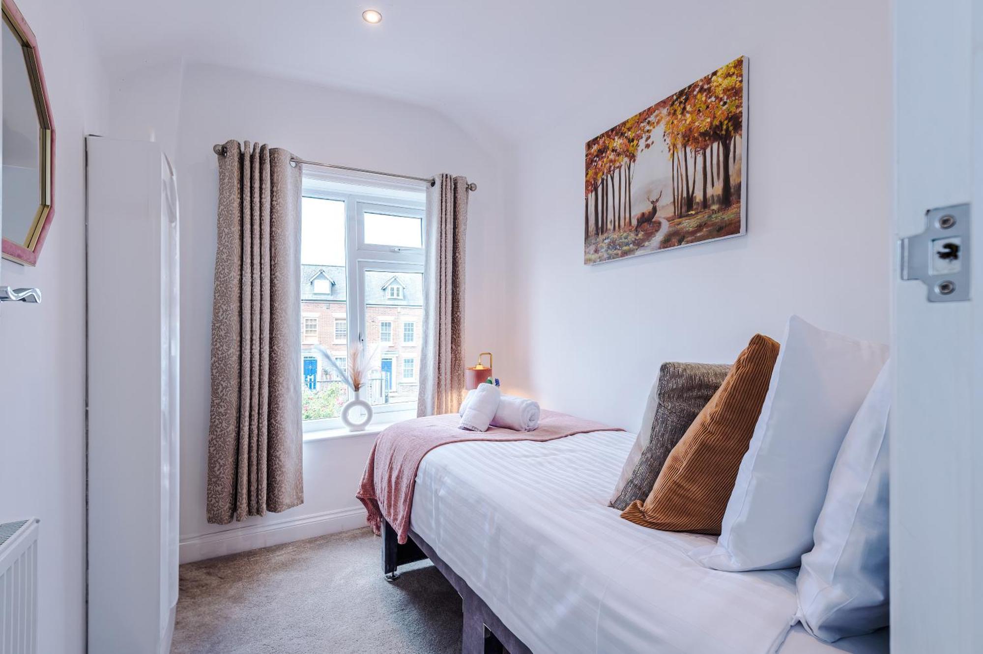 Spacious 3-Bed Home In Nantwich By 53 Degrees Property - Amazing Location, Ideal For Groups - Sleeps 6 Экстерьер фото